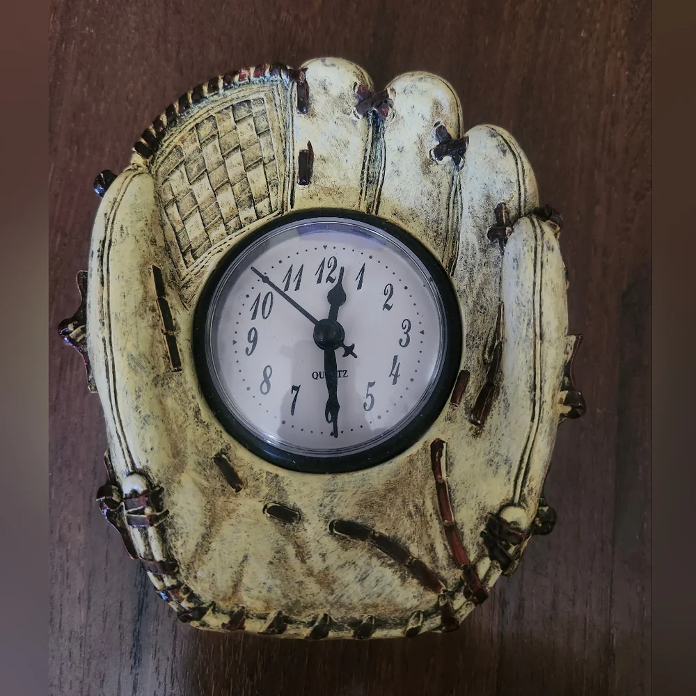 Baseball Glove Clock